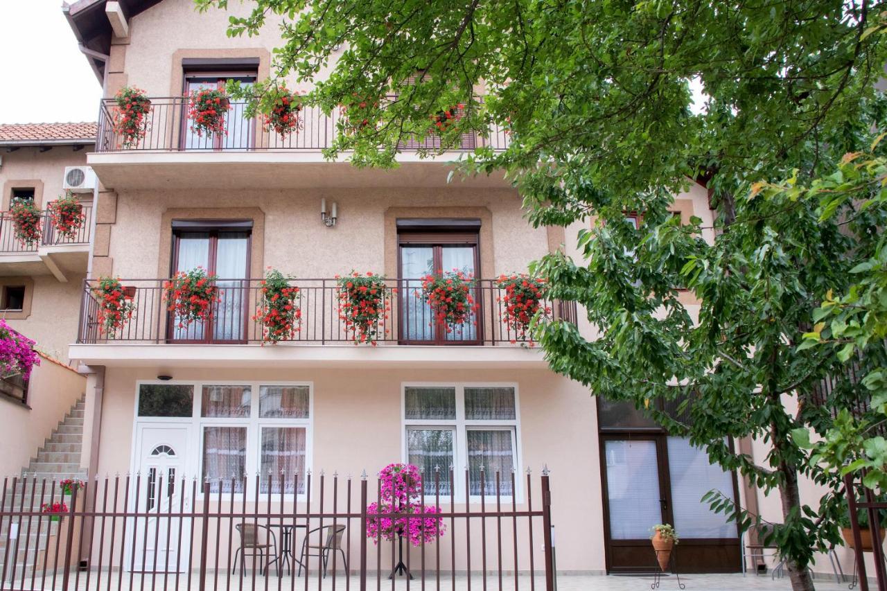 Nilena Apartmani Smederevo Exteriör bild